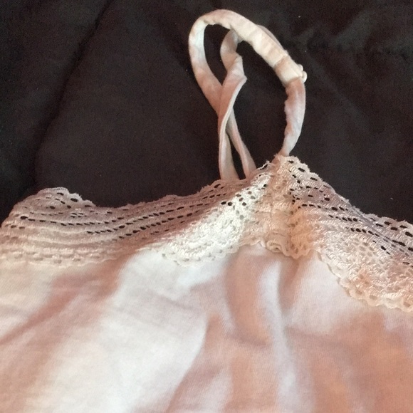 white lace tank top - Picture 2 of 4